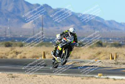 media/Jan-12-2025-CVMA (Sun) [[be1d2b16e3]]/Race 2-Supersport Middleweight/